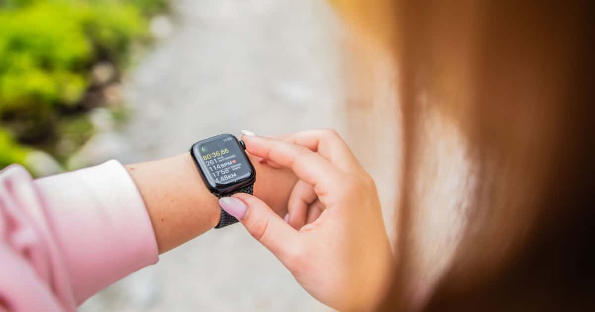 Apple Watch Digital Crown Stuck? Let’s Fix It!
