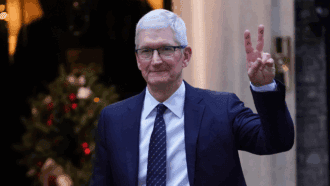 Apple CEO’s Absence on Trump’s Trip May Have Sparked Tariff Threat